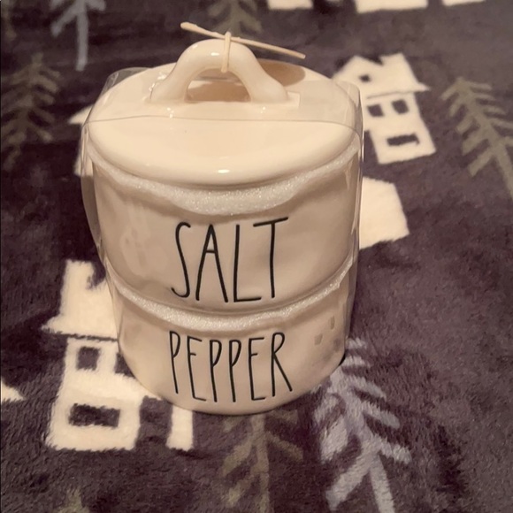 Rae Dunn Salt and Pepper stacker with lid - Picture 2 of 2